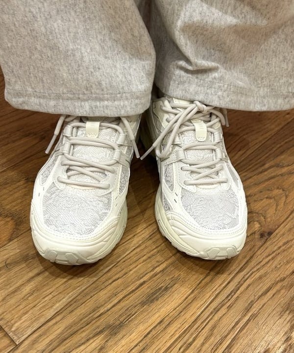 リズさんの「BEAMS WOMEN｜ASICS / GEL-NUNOBIKI」を使ったコーディネート