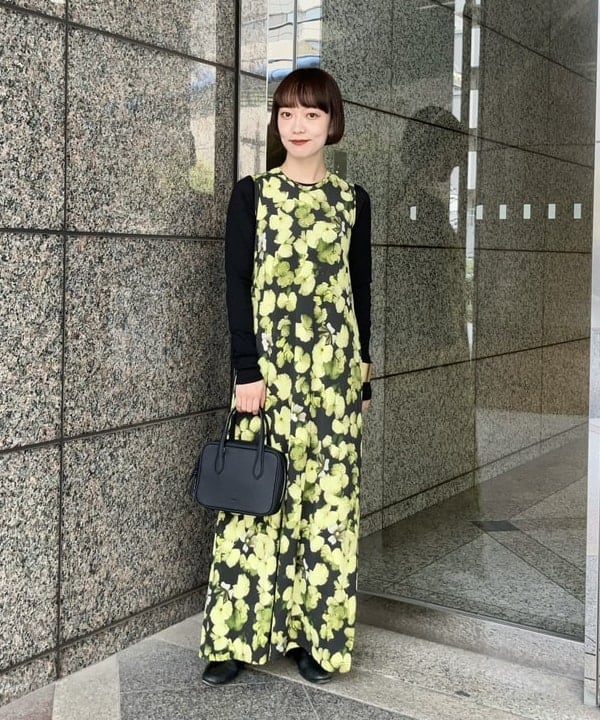 多田 日奈子さんの「BEAMS WOMEN｜テレコ リブ クルーネック トップス」を使ったコーディネート