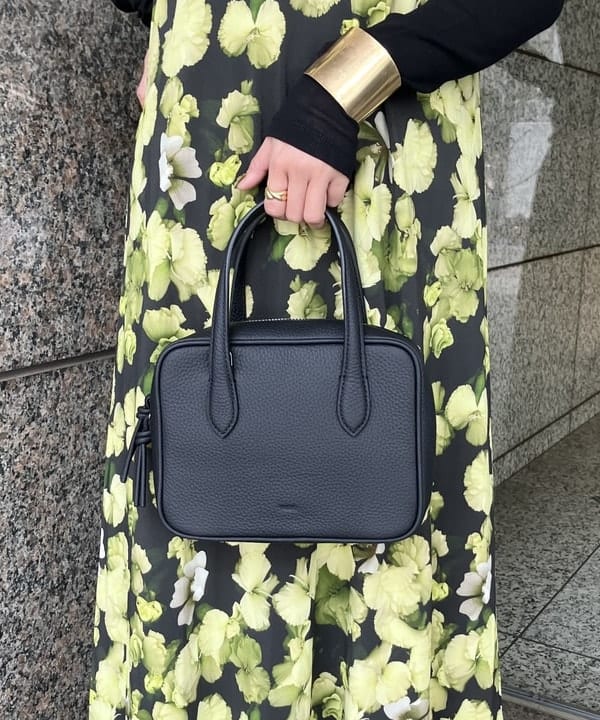 多田 日奈子さんの「BEAMS WOMEN｜テレコ リブ クルーネック トップス」を使ったコーディネート