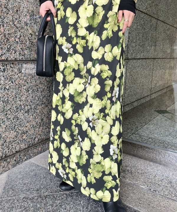 多田 日奈子さんの「BEAMS WOMEN｜テレコ リブ クルーネック トップス」を使ったコーディネート