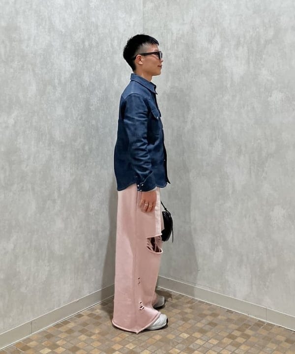 土田 達也さんの「BEAMS WOMEN｜ダメージ スウェット パンツ」を使ったコーディネート