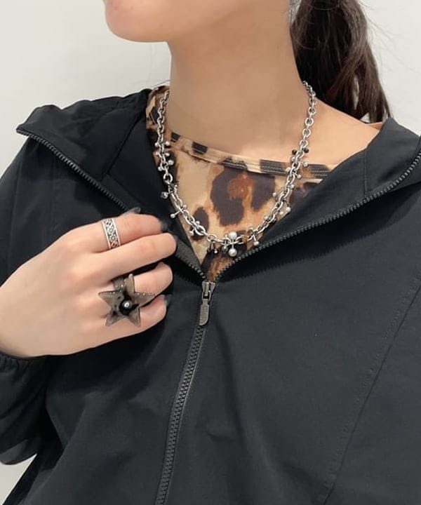 松本 佳菜子さんの「BEAMS WOMEN｜ジャカード メッシュ キリカエ スカート」を使ったコーディネート