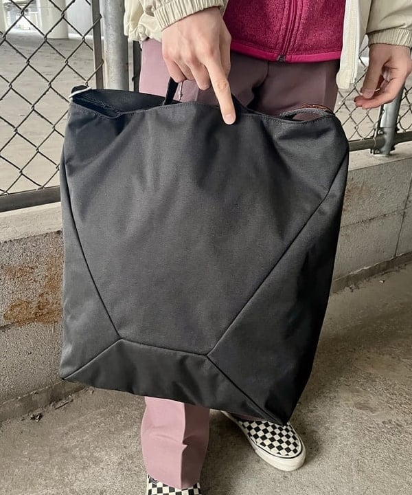 高遠 恒巳さんの「BEAMS WOMEN｜MYSTERY RANCH / BINDLE 20」を使ったコーディネート