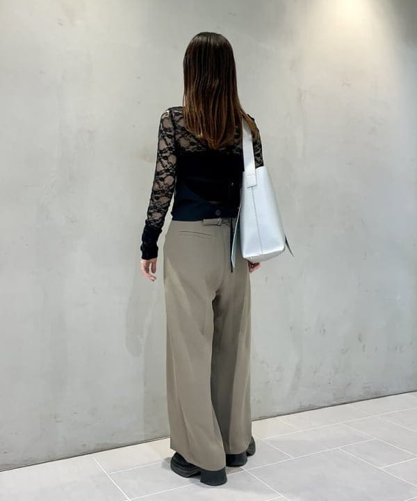 カタヤマ アヤさんの「BEAMS WOMEN｜RBS / ホルターネック ジレ」を使ったコーディネート