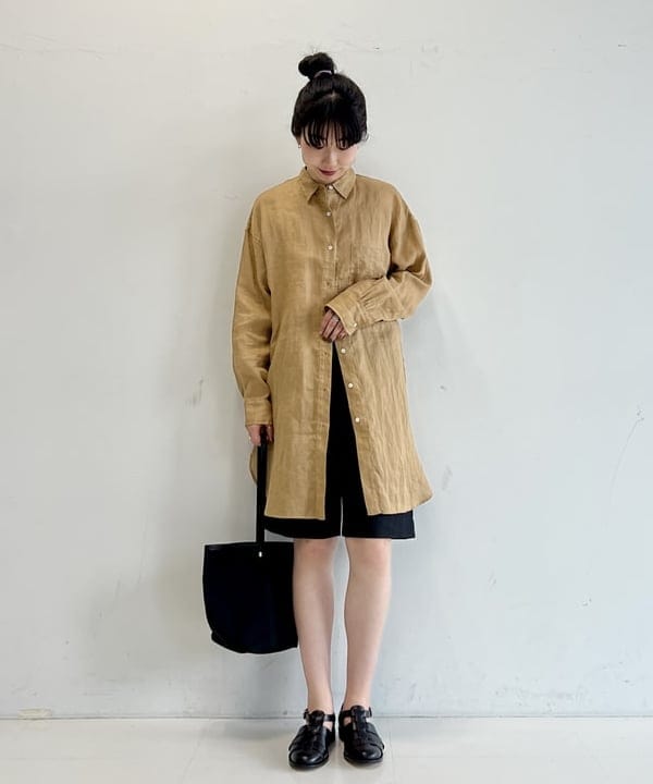 中丸　栞さんの「BEAMS WOMEN｜LA TESORINA / SECCHIERO バケツバッグ」を使ったコーディネート