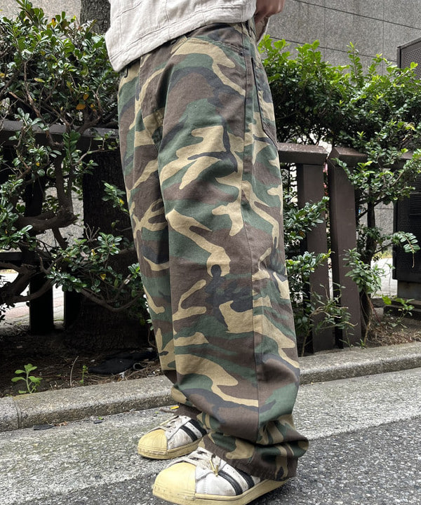 菊田 悠さんの「BEAMS WOMEN｜パッチワーク ヘリンボーン フードシャツ」を使ったコーディネート