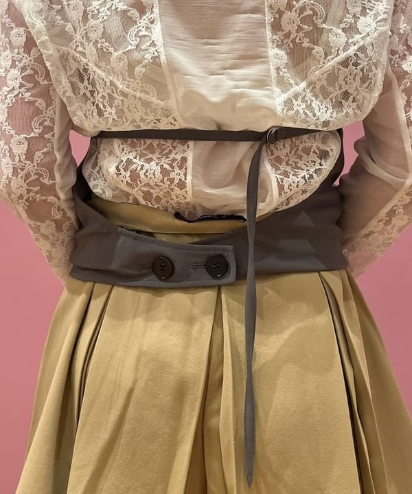 シオンさんの「BEAMS WOMEN｜レース キリカエ ロングスリーブ Tシャツ」を使ったコーディネート
