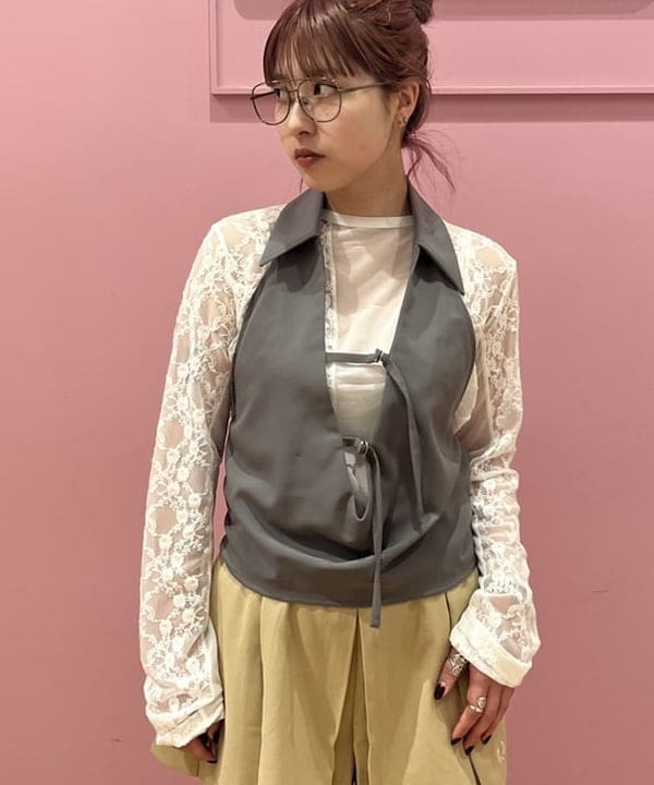 シオンさんの「BEAMS WOMEN｜レース キリカエ ロングスリーブ Tシャツ」を使ったコーディネート