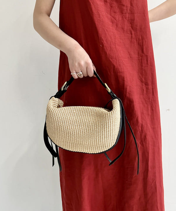 中丸　栞さんの「BEAMS WOMEN｜SHISEI / MM PADDED サンダル」を使ったコーディネート