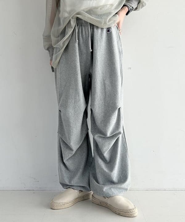 清水 彩乃さんの「BEAMS WOMEN｜maturely / レーヨン ブリーチ チェック シャツ」を使ったコーディネート