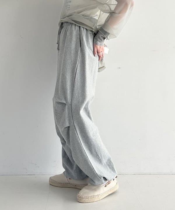 清水 彩乃さんの「BEAMS WOMEN｜maturely / レーヨン ブリーチ チェック シャツ」を使ったコーディネート