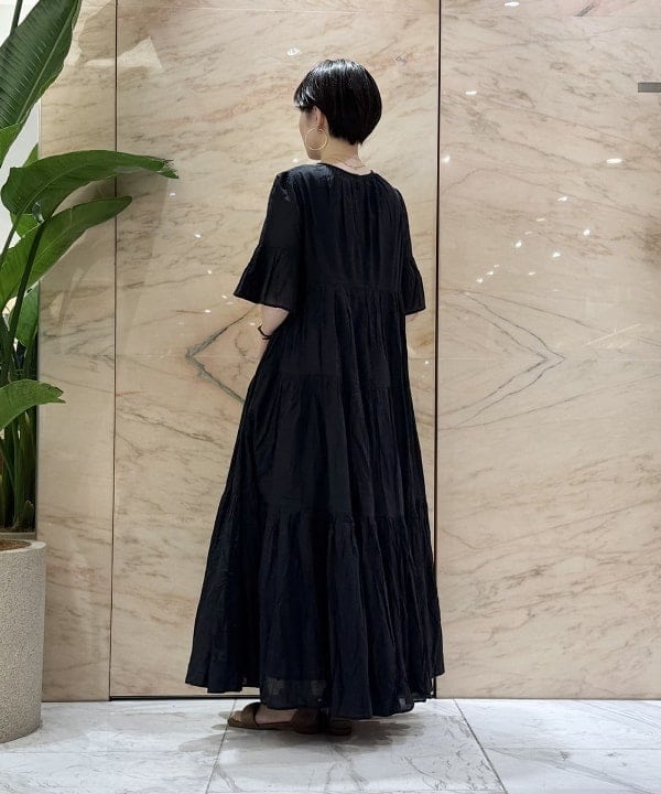 SANOさんの「BEAMS WOMEN｜MARIHA / 春のすずらん ソリッド ワンピース」を使ったコーディネート