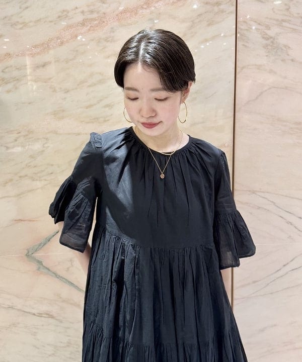 SANOさんの「BEAMS WOMEN｜MARIHA / 春のすずらん ソリッド ワンピース」を使ったコーディネート