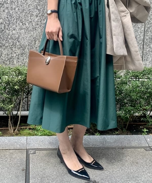 松元 晴佳さんの「BEAMS WOMEN｜タック ティアード ワンピース」を使ったコーディネート