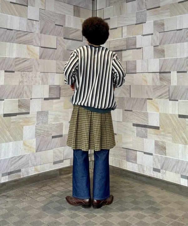 アキヤマさんの「【別注】REMI RELIEF / Cotton Kanoko Cardigan Stripe」を使ったコーディネート