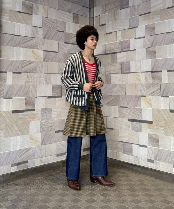 アキヤマさんの「【別注】REMI RELIEF / Cotton Kanoko Cardigan Stripe」を使ったコーディネート