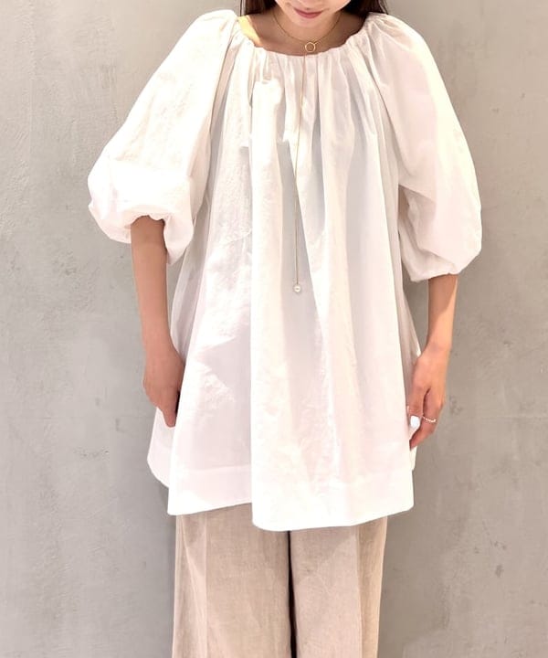 ヒライさんの「BEAMS WOMEN｜リネン タブ付き ワイドパンツ」を使ったコーディネート