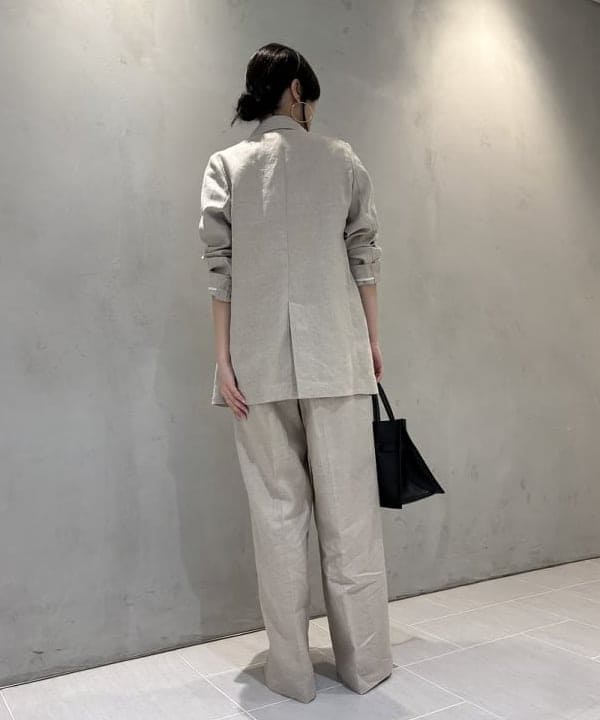 坂本 涼花さんの「BEAMS WOMEN｜ダブルブレスト リネン ジャケット」を使ったコーディネート