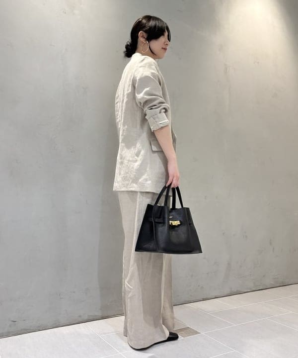 坂本 涼花さんの「BEAMS WOMEN｜ダブルブレスト リネン ジャケット」を使ったコーディネート