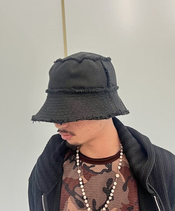 ムファサさんの「BEAMS WOMEN｜【別注】GRILLO / キャンバス バケット ハット」を使ったコーディネート