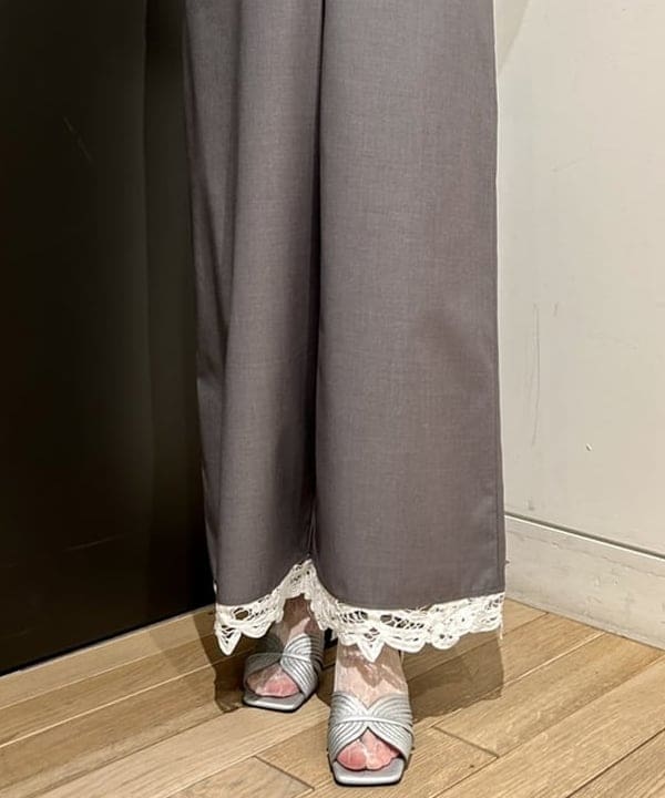 早川 萌子さんの「BEAMS WOMEN｜RBS / バテン レース トリム サロペット」を使ったコーディネート