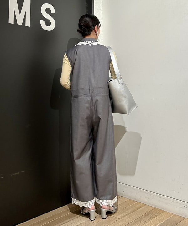 早川 萌子さんの「BEAMS WOMEN｜RBS / バテン レース トリム サロペット」を使ったコーディネート