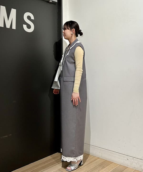早川 萌子さんの「BEAMS WOMEN｜RBS / バテン レース トリム サロペット」を使ったコーディネート