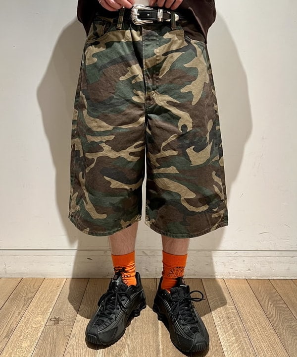 関澤 佑樹さんの「BEAMS WOMEN｜BEAMS / カーブ チェーン ネックレス SILVER925」を使ったコーディネート