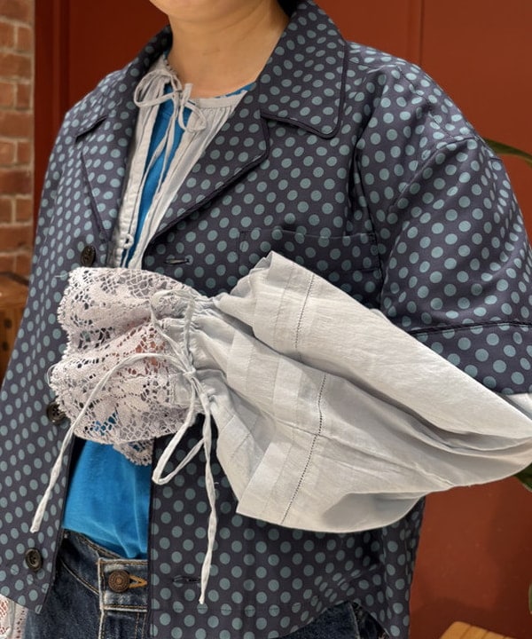 ショ〜ジさんの「BEAMS WOMEN｜ドット オープン カラー ショートスリーブ」を使ったコーディネート