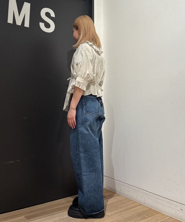 キムさんの「BEAMS WOMEN｜コットン リネン フリル ギャザー ショートスリーブ」を使ったコーディネート