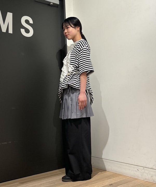 sakuraさんの「BEAMS WOMEN｜【別注】TORI-TO / バイアス フリル BIG Tシャツ」を使ったコーディネート