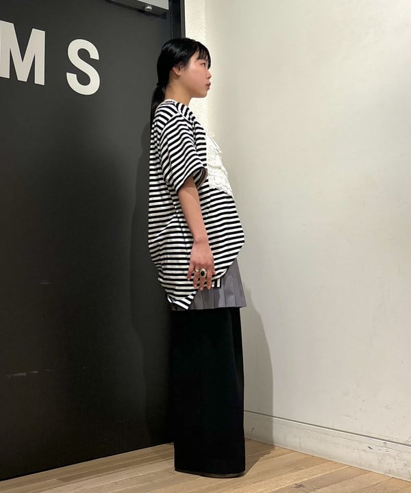 sakuraさんの「BEAMS WOMEN｜【別注】TORI-TO / バイアス フリル BIG Tシャツ」を使ったコーディネート