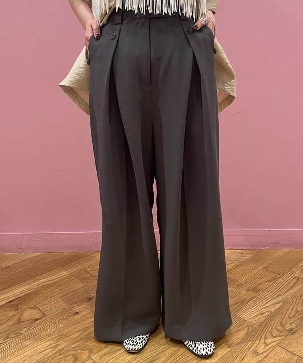 シオンさんの「BEAMS WOMEN｜フリンジ ティアード キャミソール」を使ったコーディネート