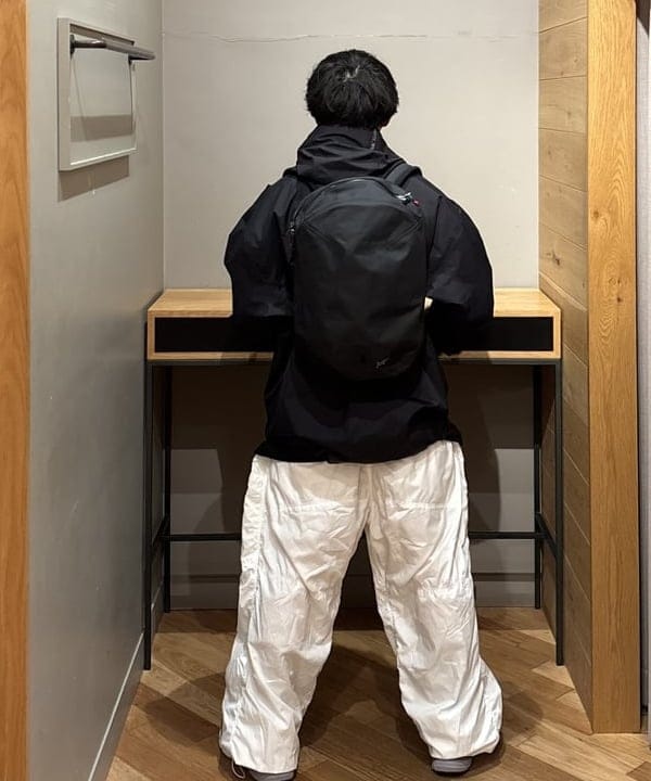 三宅 康平さんの「BEAMS WOMEN｜ARC'TERYX / Beta Jacket」を使ったコーディネート