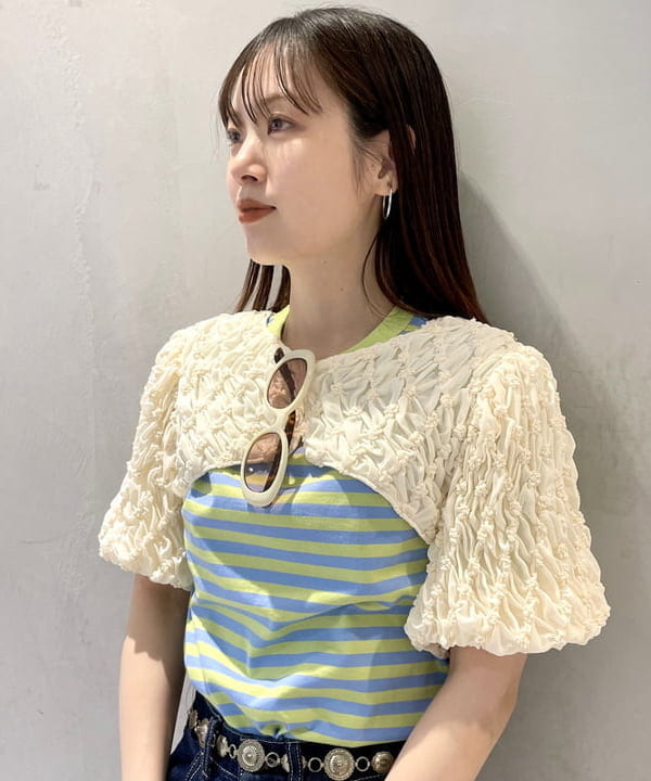 カタヤマ アヤさんの「BEAMS WOMEN｜バルーン スリーブ ボレロ」を使ったコーディネート