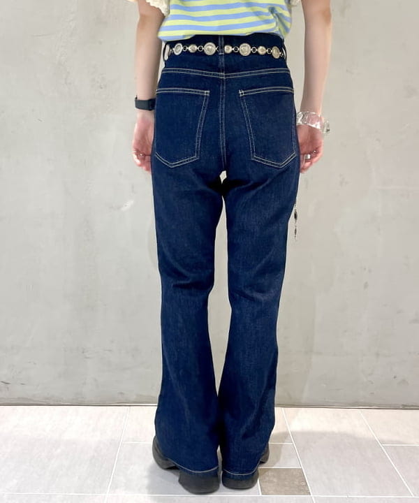カタヤマ アヤさんの「BEAMS WOMEN｜バルーン スリーブ ボレロ」を使ったコーディネート