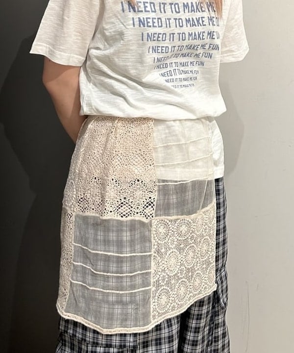 安藤 菜央さんの「BEAMS WOMEN｜チェック カーゴ イージーパンツ」を使ったコーディネート
