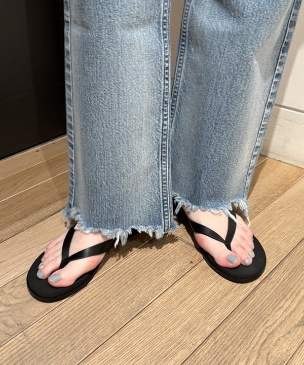 makita mikaさんの「BEAMS WOMEN｜upper hights / 別注 TAYLOR デニム」を使ったコーディネート