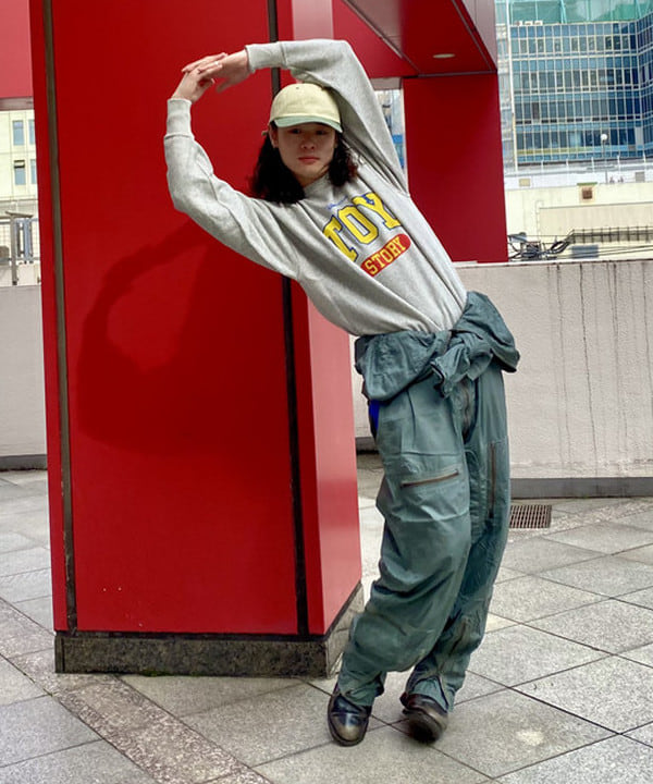 りくっしーさんの「BEAMS WOMEN｜2トーン フェード キャップ」を使ったコーディネート