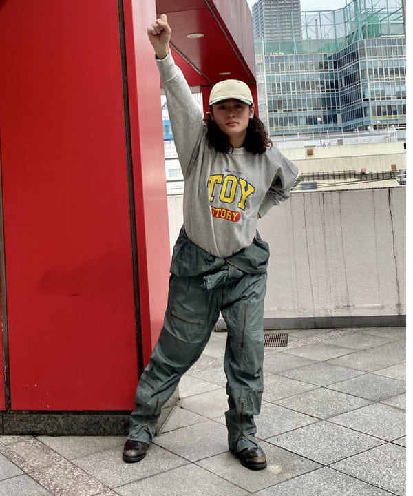 りくっしーさんの「BEAMS WOMEN｜2トーン フェード キャップ」を使ったコーディネート