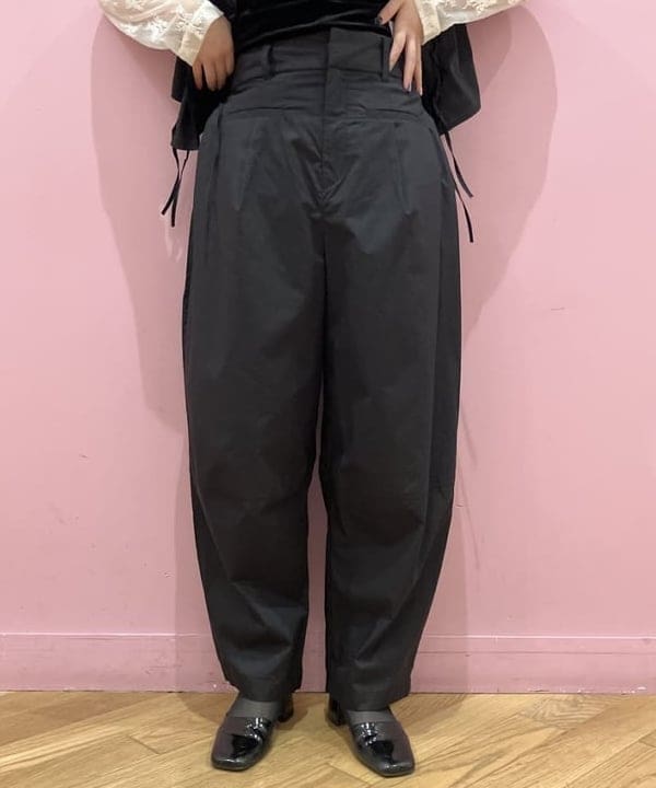 晶さんの「BEAMS WOMEN｜RBS / サイドリボン コクーンパンツ」を使ったコーディネート