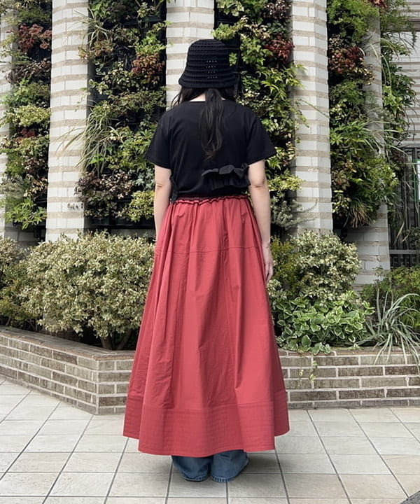 Sakiさんの「BEAMS WOMEN｜RBS / ギャザー フリル Tシャツ」を使ったコーディネート