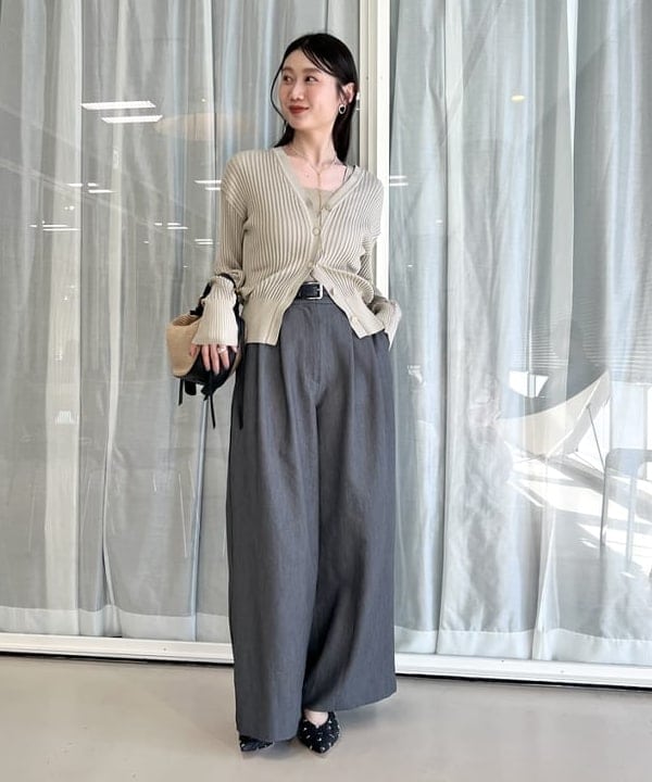隈元 楓さんの「BEAMS WOMEN｜【別注】スタイリスト佐藤佳菜子 × SLOANE / ミラノ リブ タンクトップ」を使ったコーディネート