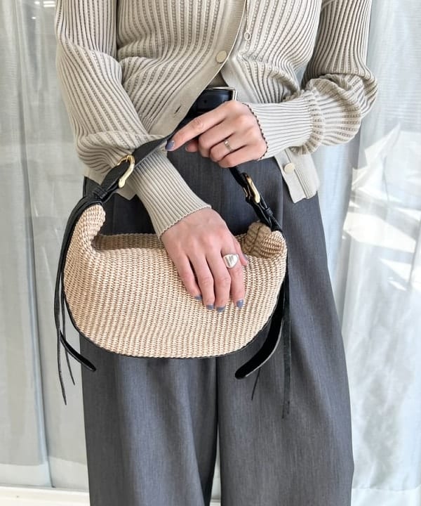隈元 楓さんの「BEAMS WOMEN｜【別注】スタイリスト佐藤佳菜子 × SLOANE / ミラノ リブ タンクトップ」を使ったコーディネート