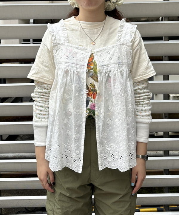 チナツさんの「BEAMS WOMEN｜カットワーク キャミソール」を使ったコーディネート