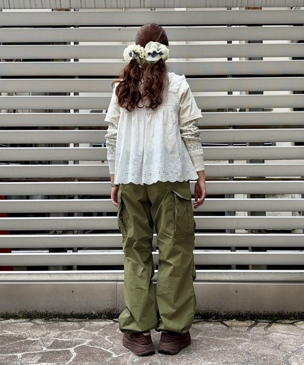 チナツさんの「BEAMS WOMEN｜カットワーク キャミソール」を使ったコーディネート