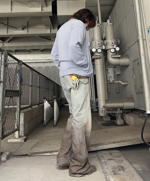 タマイユウトさんの「BEAMS WOMEN｜アニマルプリント カットオフ オープンカラーシャツ」を使ったコーディネート