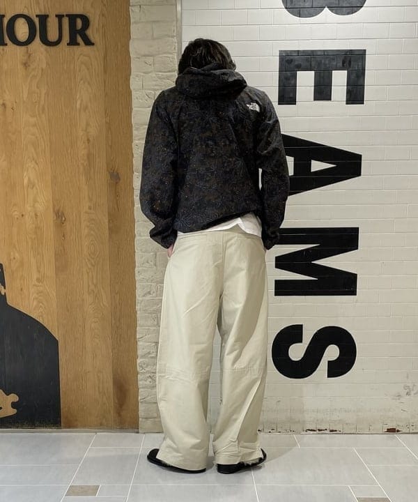 マツミヤさんの「BEAMS WOMEN｜THE NORTH FACE / Novelty Venture Jacket」を使ったコーディネート