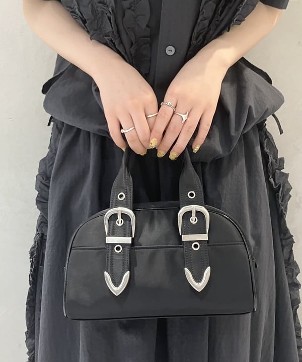 須賀さんの「BEAMS WOMEN｜ナイロン ボストン バッグ」を使ったコーディネート