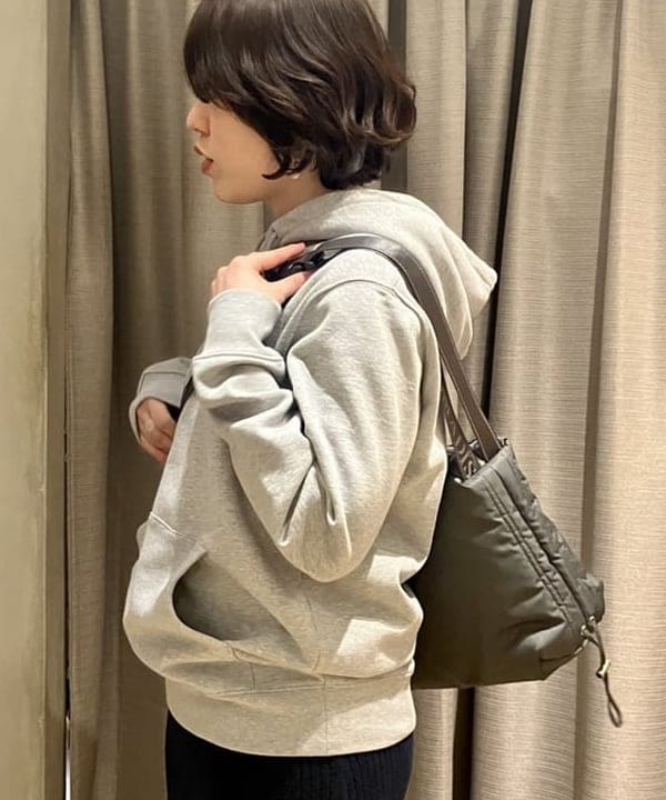 岡 妃呂美さんの「BEAMS WOMEN｜Les Petits Basics / Cafe & croissant フ―ディー 」を使ったコーディネート